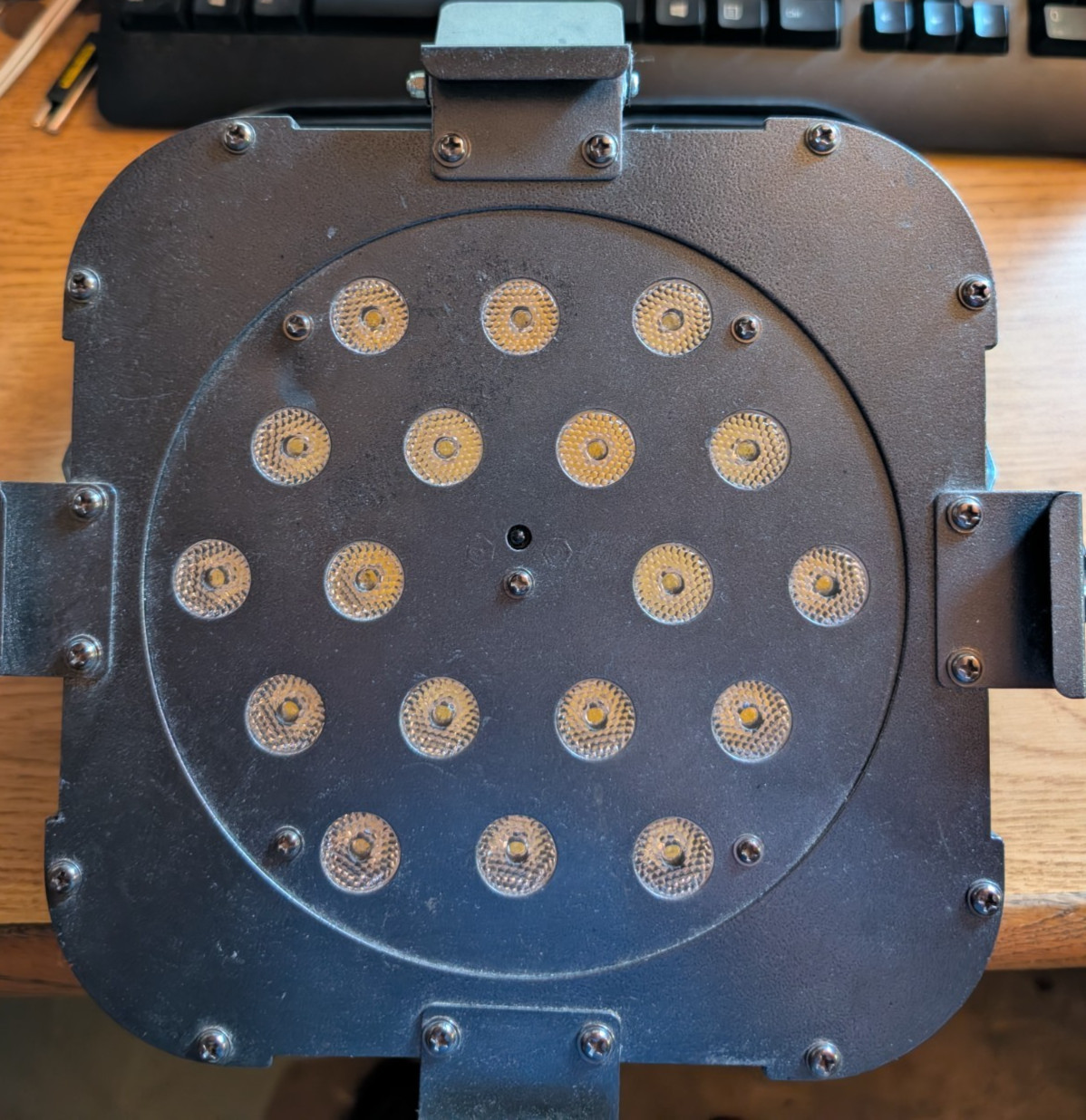 American DJ Flat Par CWWW9 Stage Light