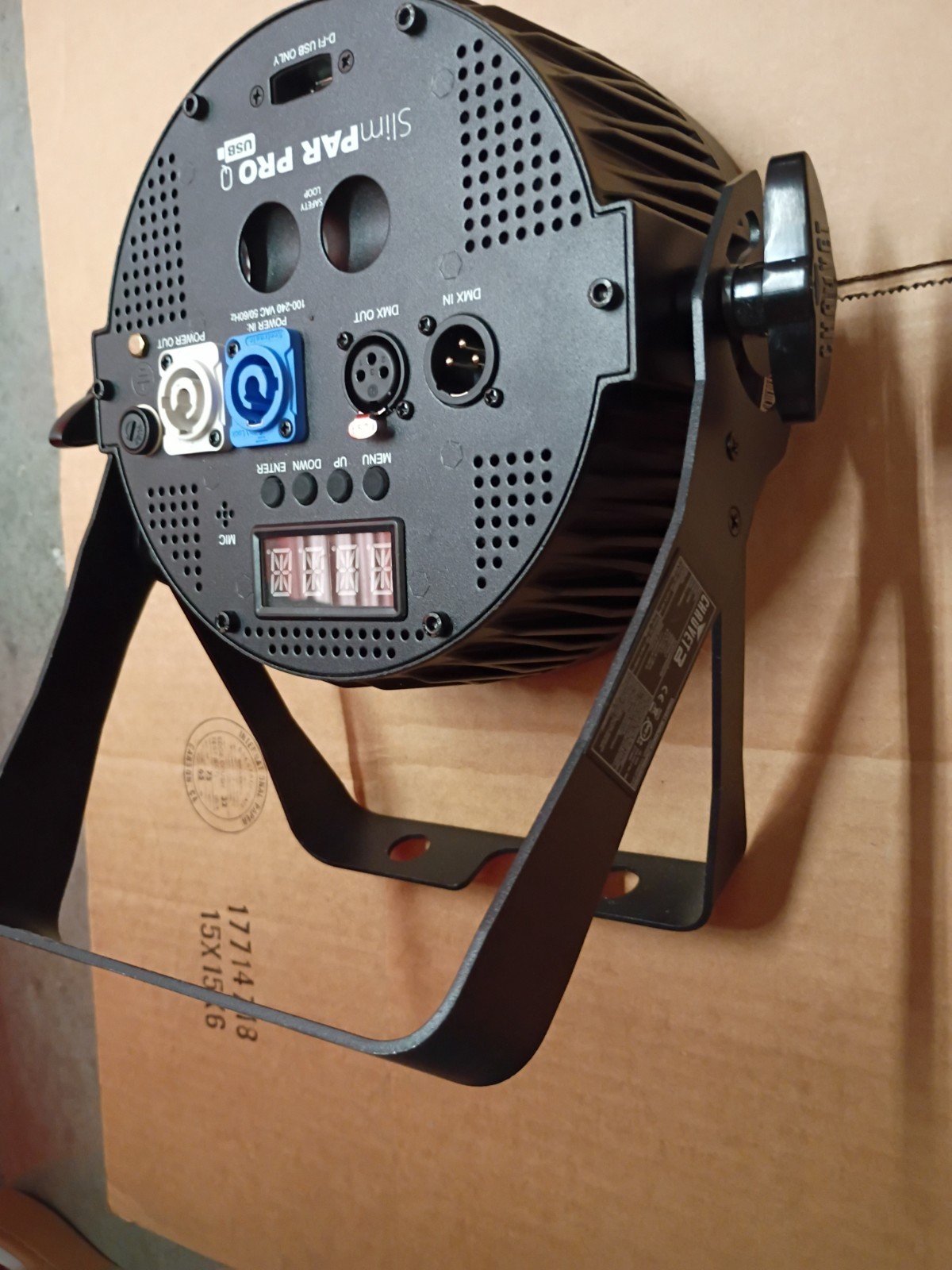 Chauvet DJ SlimPAR Pro Q USB Washlight Pre-owned Condition – Unit Only – No Cord