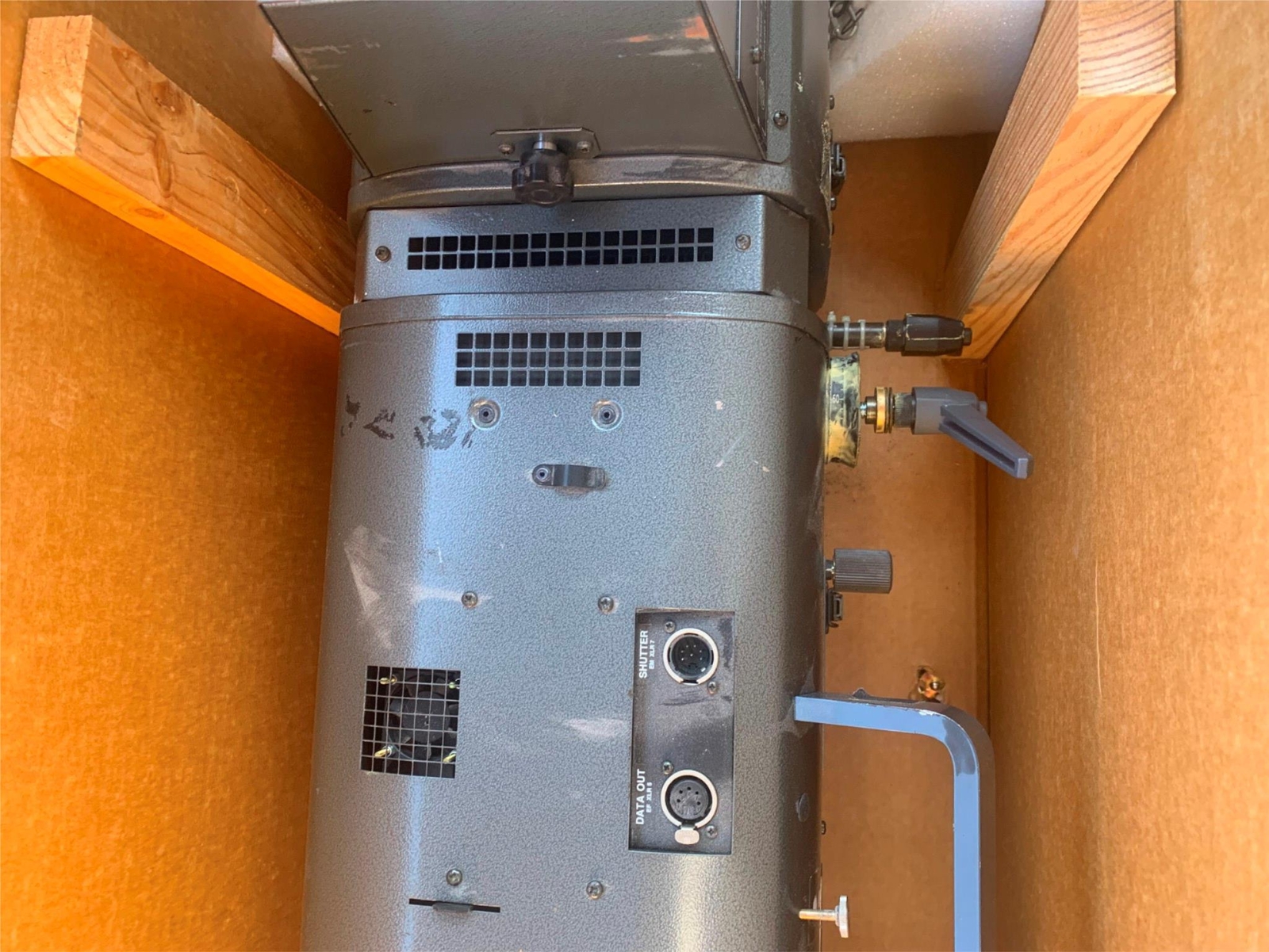 Robert Juliat Ivanhoe 2500 Followspot with CAD 900 Ballast *UNKNOWN CONDITION*