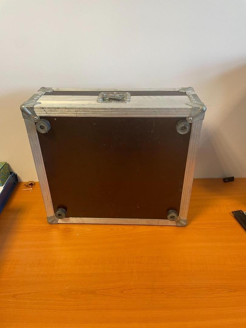 #522 19″ desk case 10 U 85 mm ET 540 x 490 x 210 (LBH) brown
