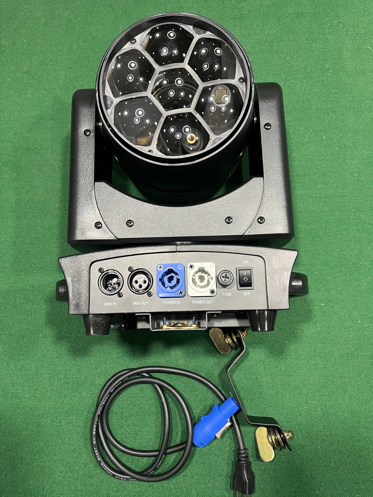 Betopper 7*40W RGBW 4in1 Zoom &* Beam & Wash Bee Eye