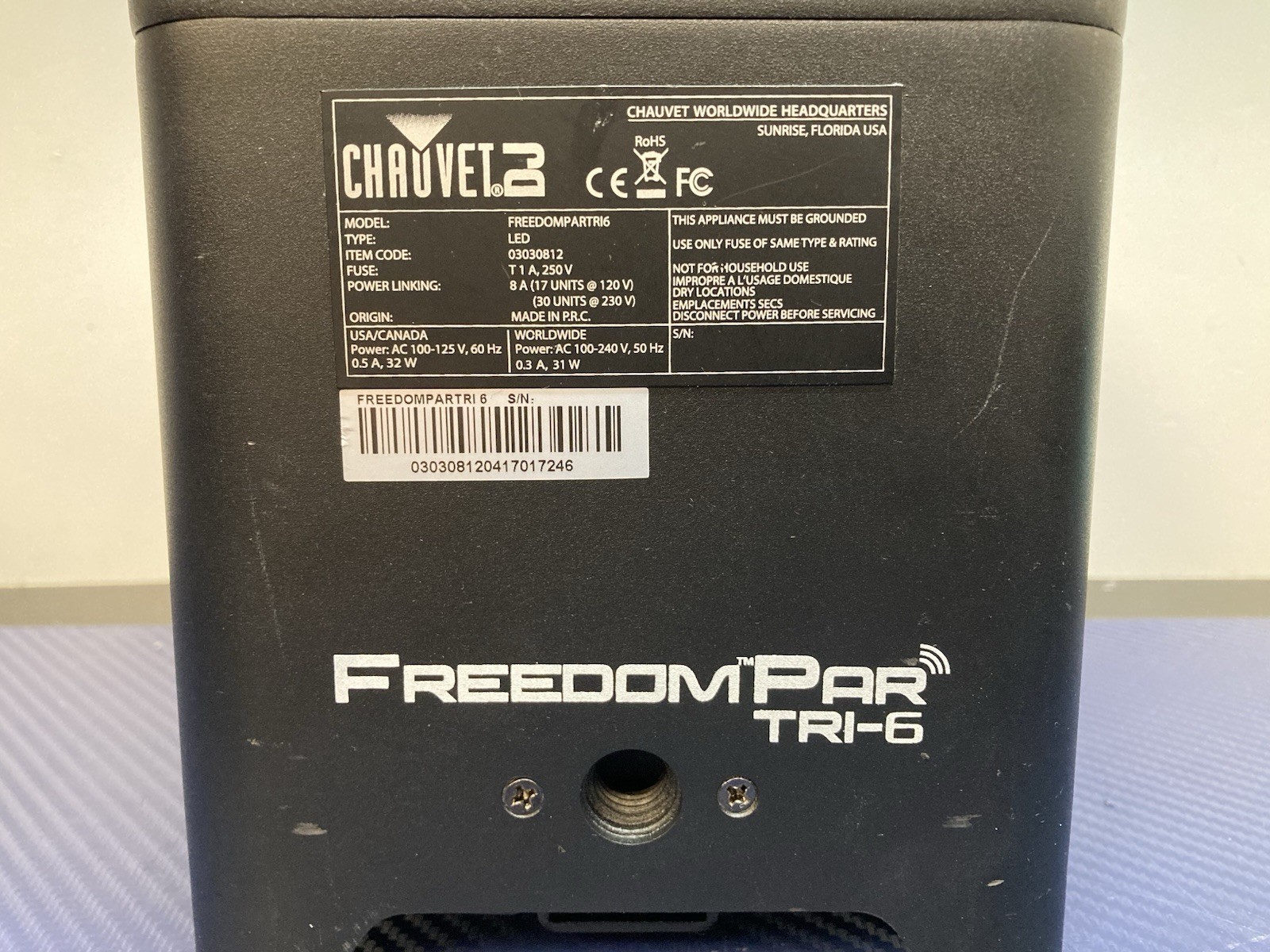 CHAUVET Freedom Par Tri-6 RGB LED Uplight Battery Wireless DJ Light
