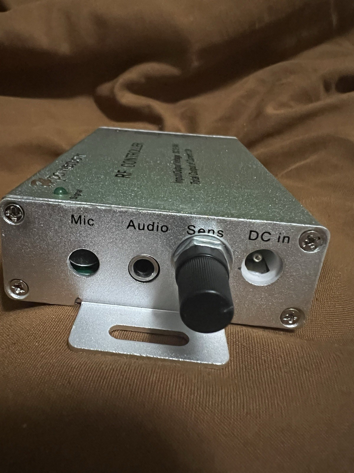 RF controller 12-24V 12A W/ 2 IR remotes (Mic-reactive)
