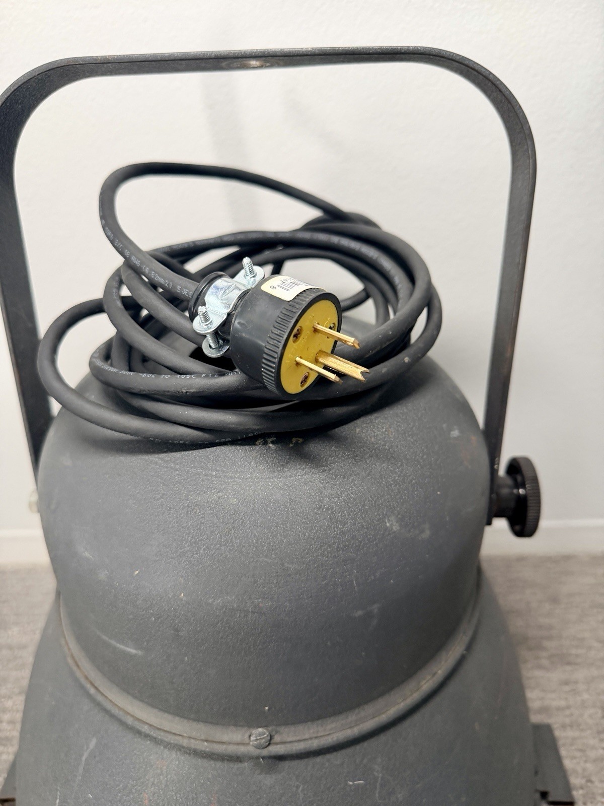 Vintage 16″ Kliegl Bros Shop 22 Studio Stage Light UPDATED W/MODERN SOCKET