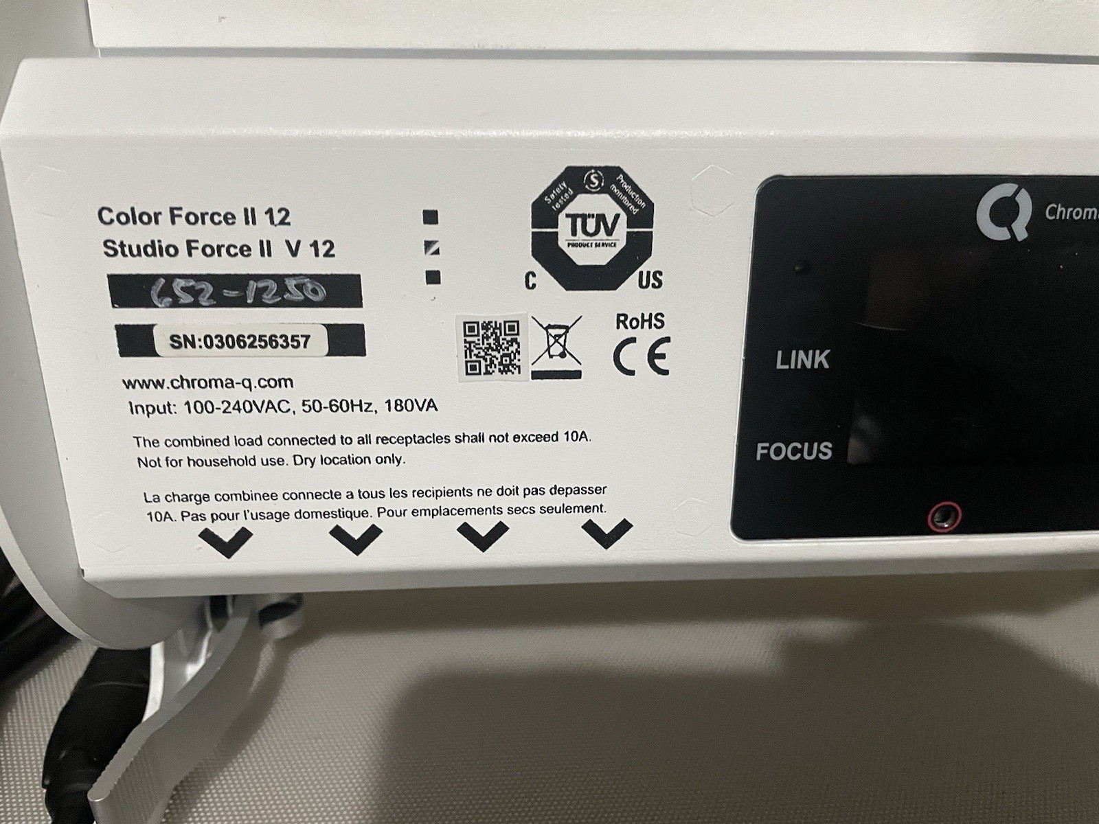 Chroma Q studio force II V12 LED light with Power Cord