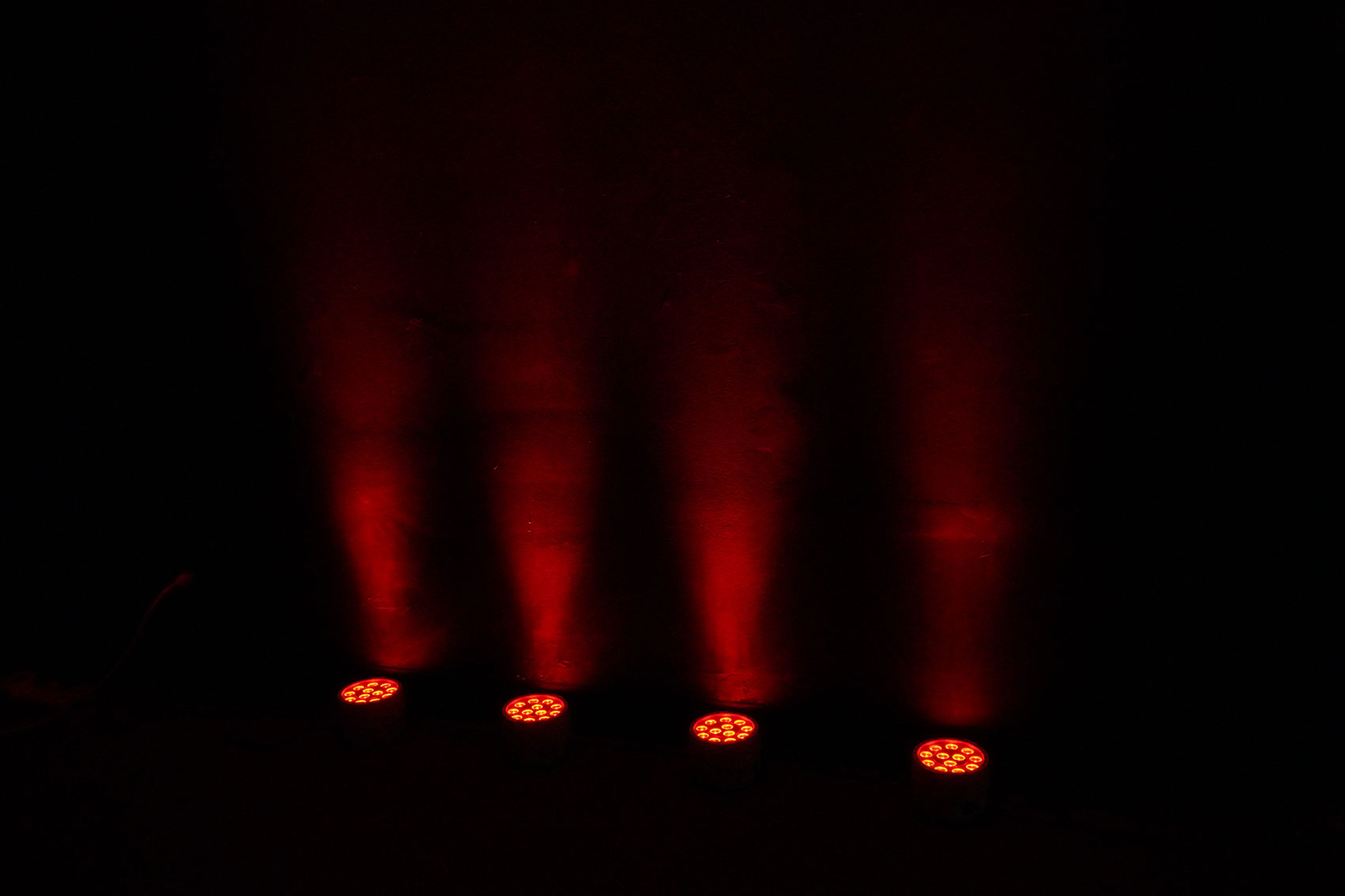 Rockville RockPAR TRI LED RGB Compact Par Can Pro DJ DMX Wash Light+Remote Black
