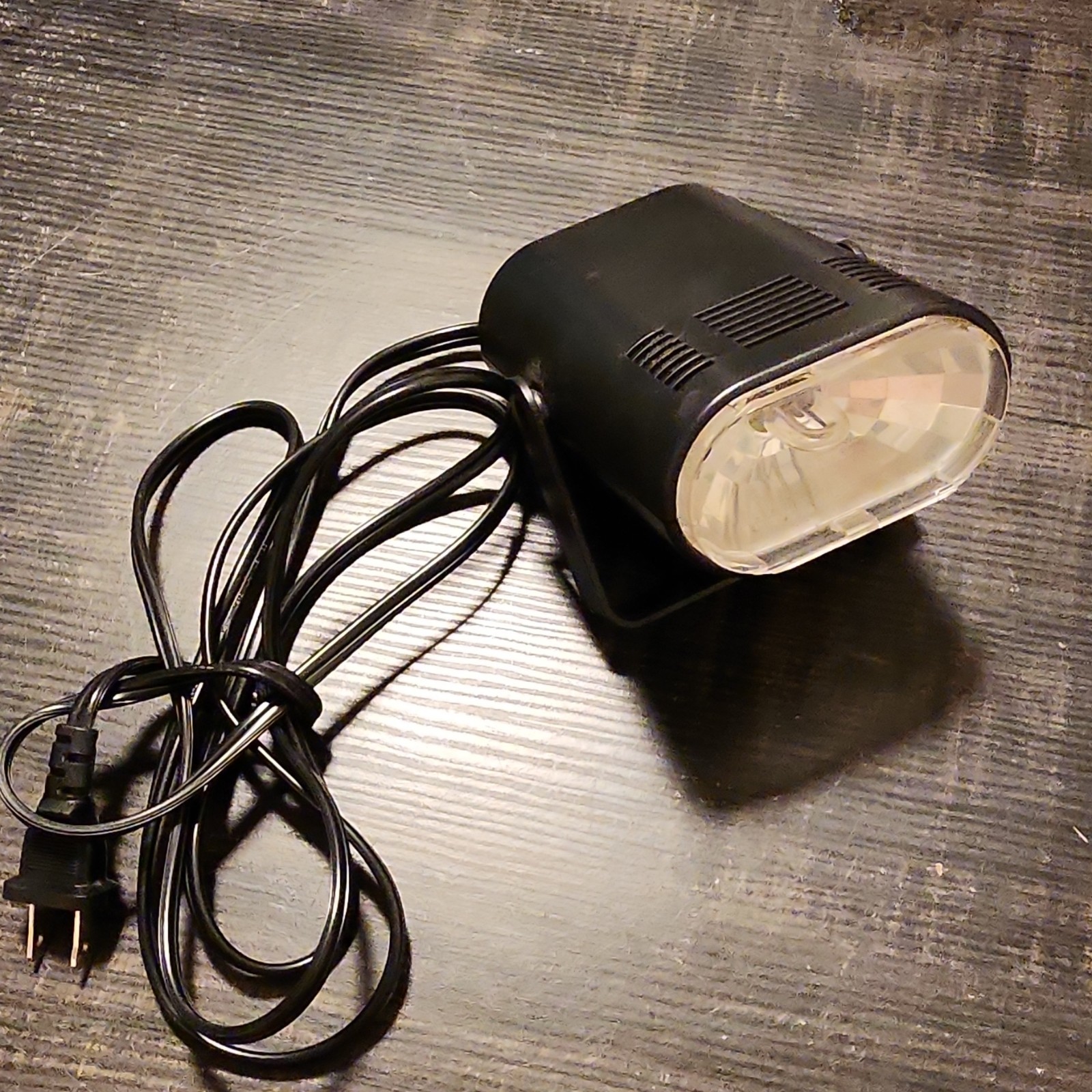 Compact Lumastrobe 1826 Strobe Effect Light, Speed Control, Bracket, White