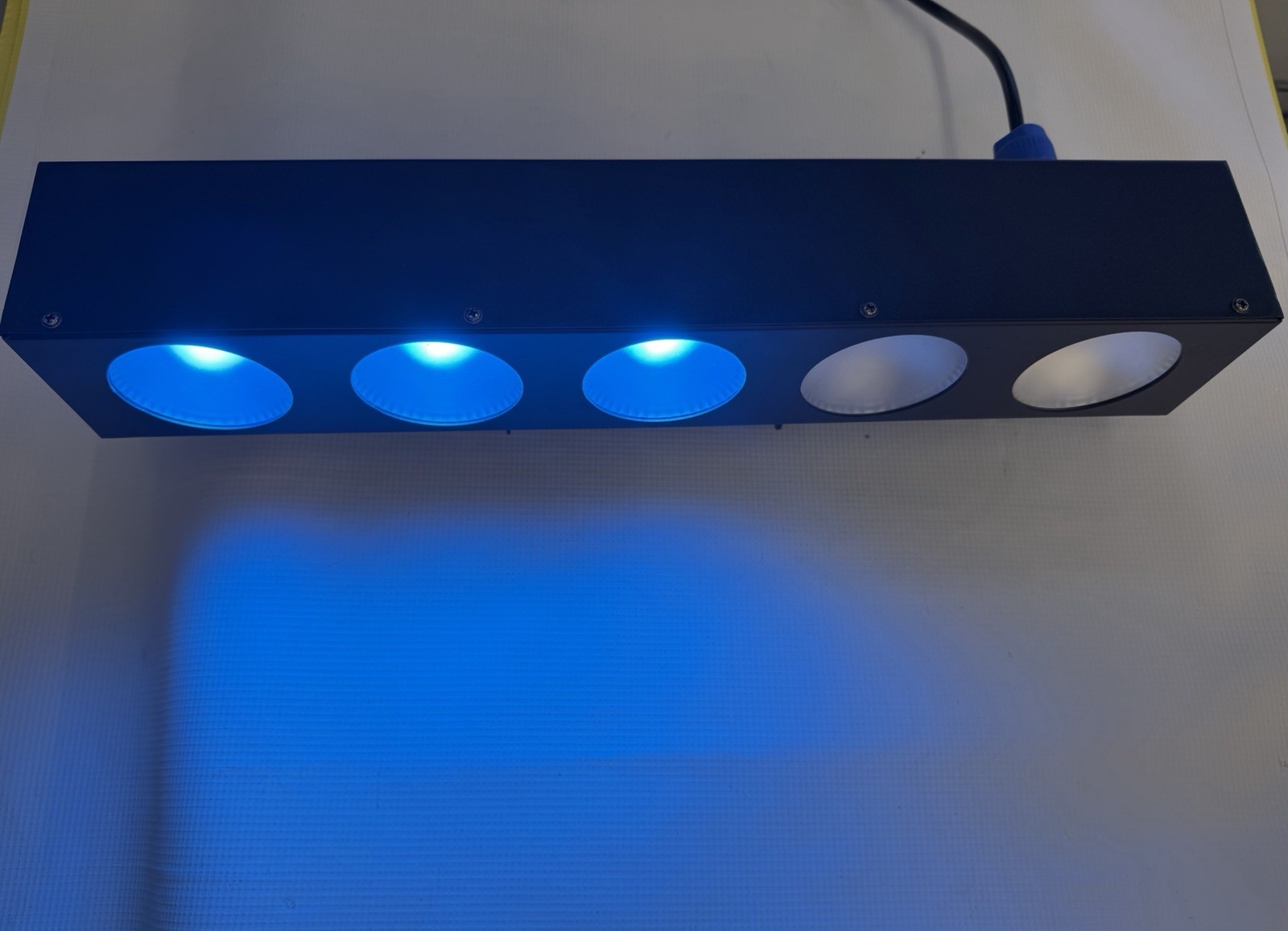 5 Eye LED Blinder Bar 100W RGBW DMX Wall Wash Stage Light DJ COB Effect