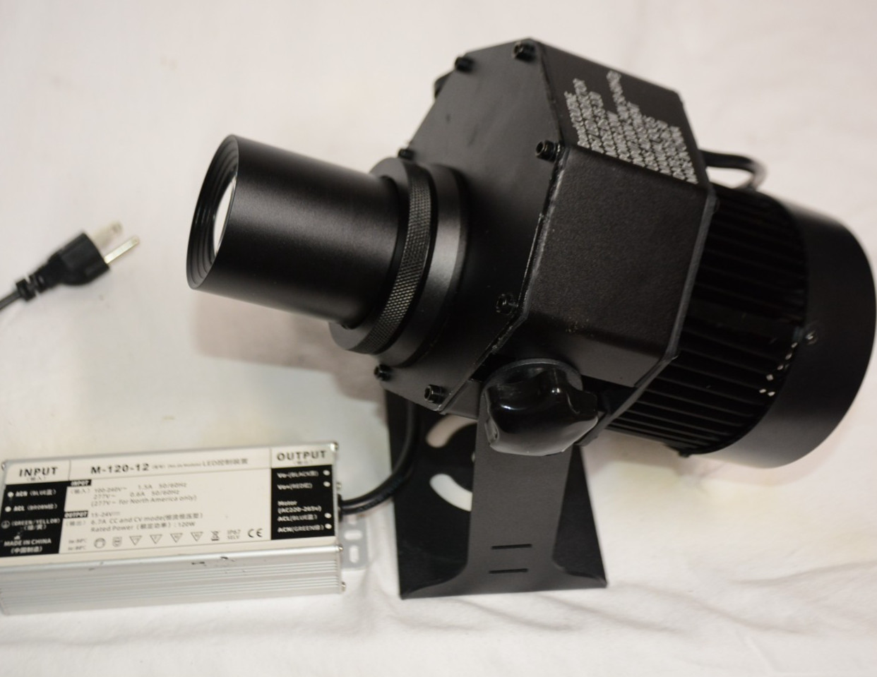LED GOBO Projector 100W IP67 Waterproof Custom Glass GOBO Outdoor. NO REMOTE