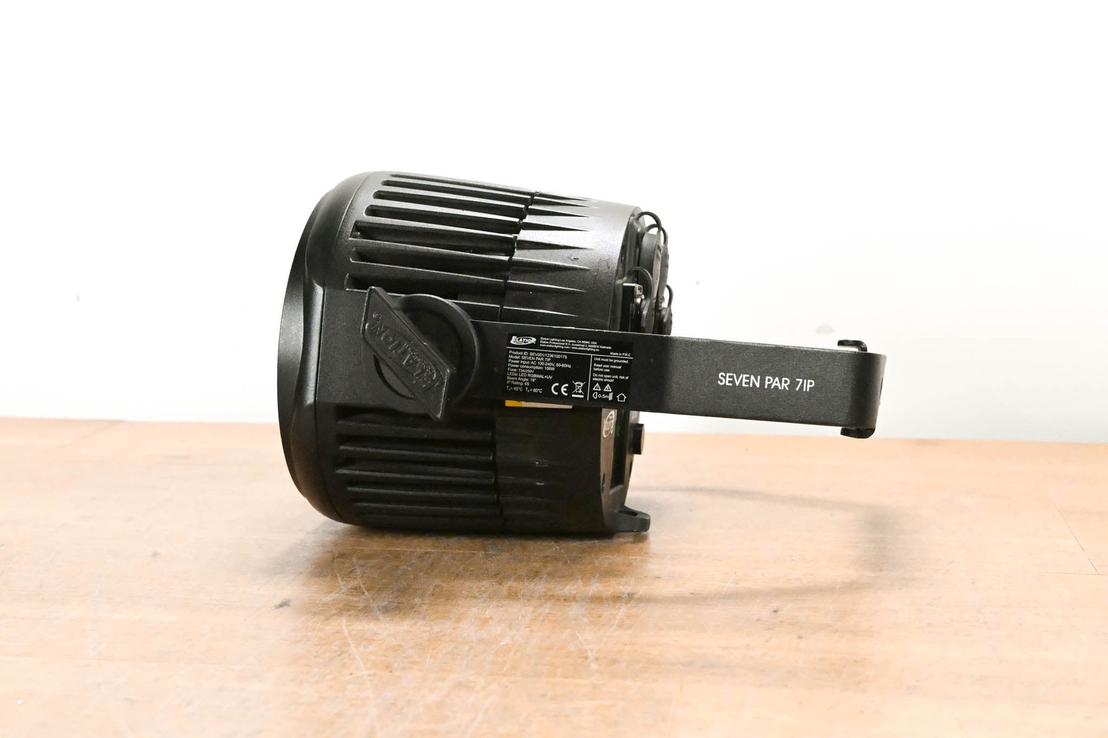Elation SEVEN PAR 7IP 7-Color LED Par Wash Light (NO POWER CABLE) CG013T6