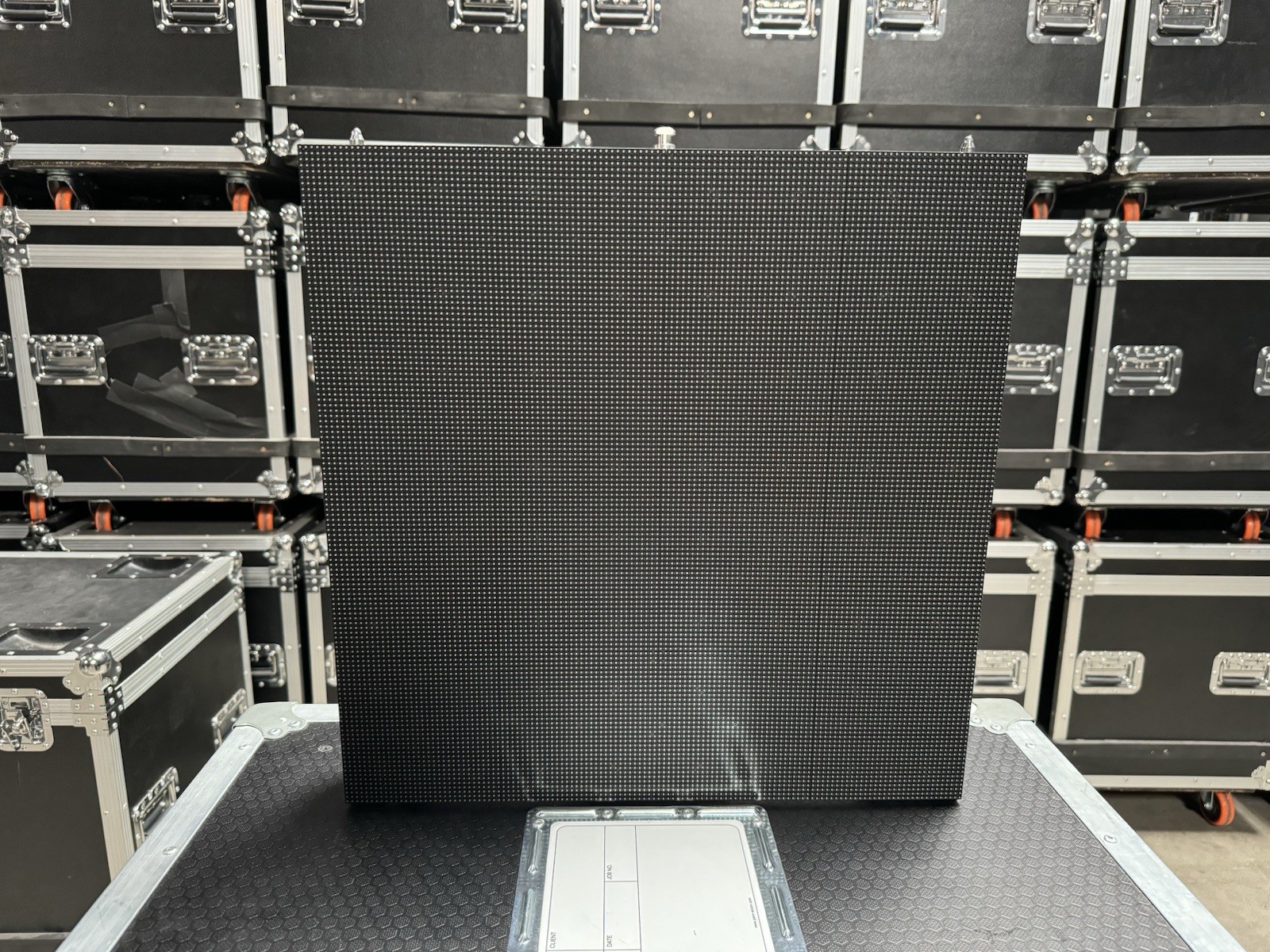 3.91MM Indoor LED Video Wall Display Panel – 500MM X 500MM Tile Size Lightweight